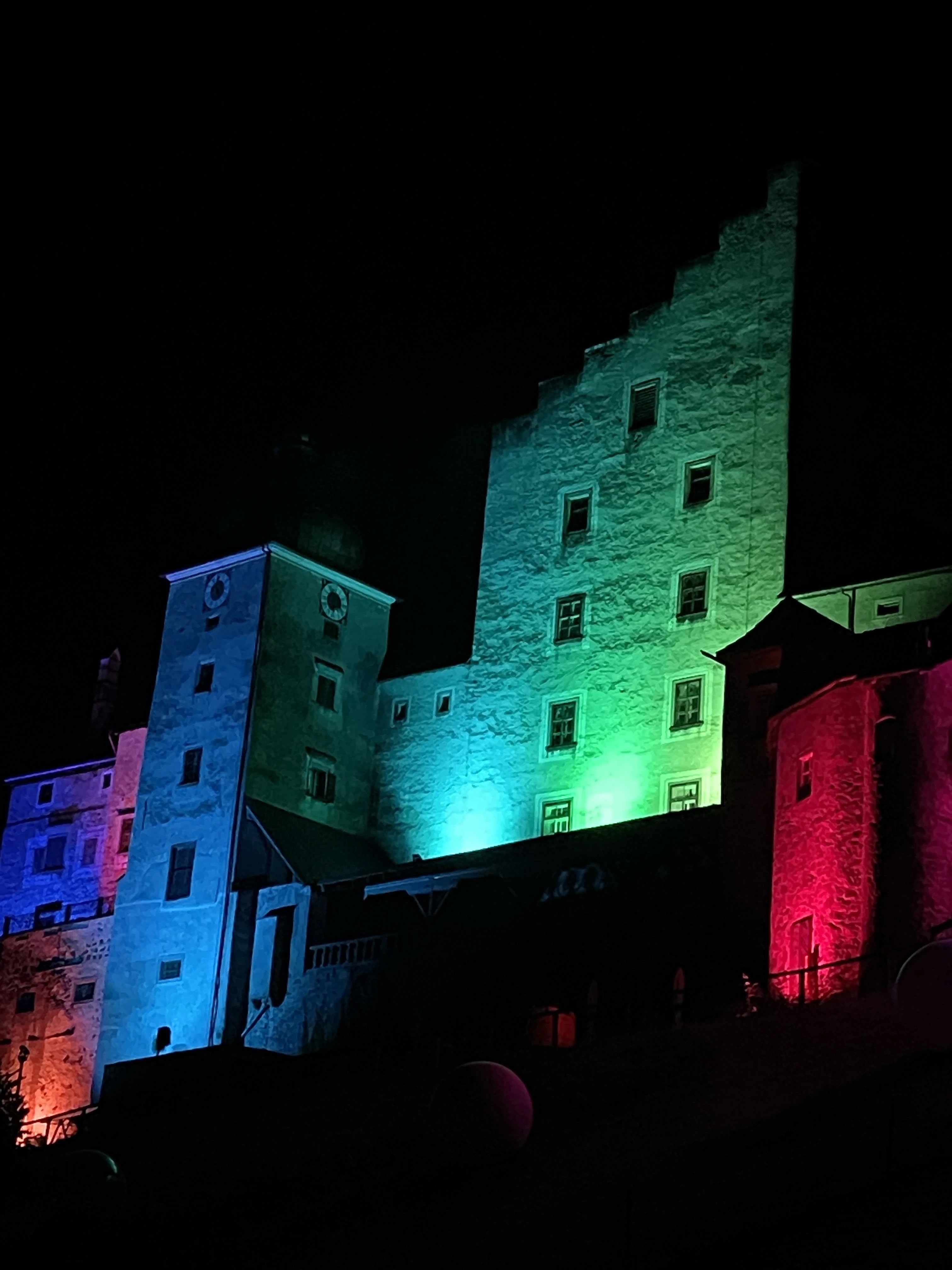 Visual Productions CueCore3 and Kiosc light the Burg Clam in Austria