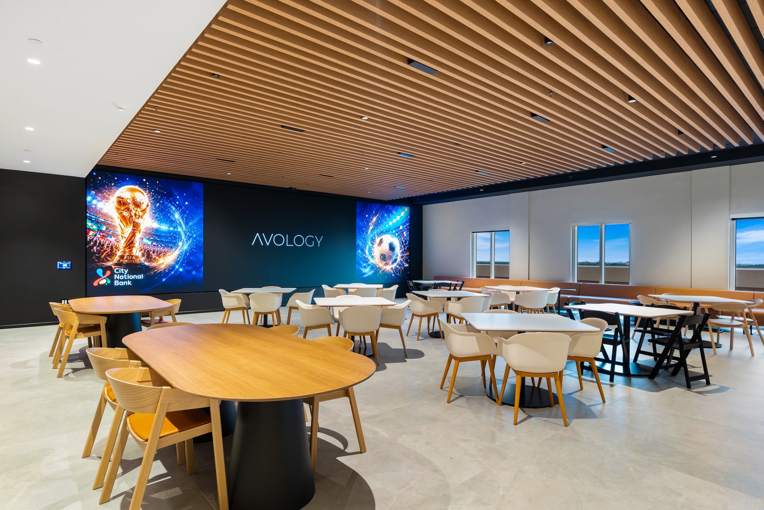 The tvONE CALICO PRO's processing headroom lets City National Bank switch between a wide range of content on the same canvas