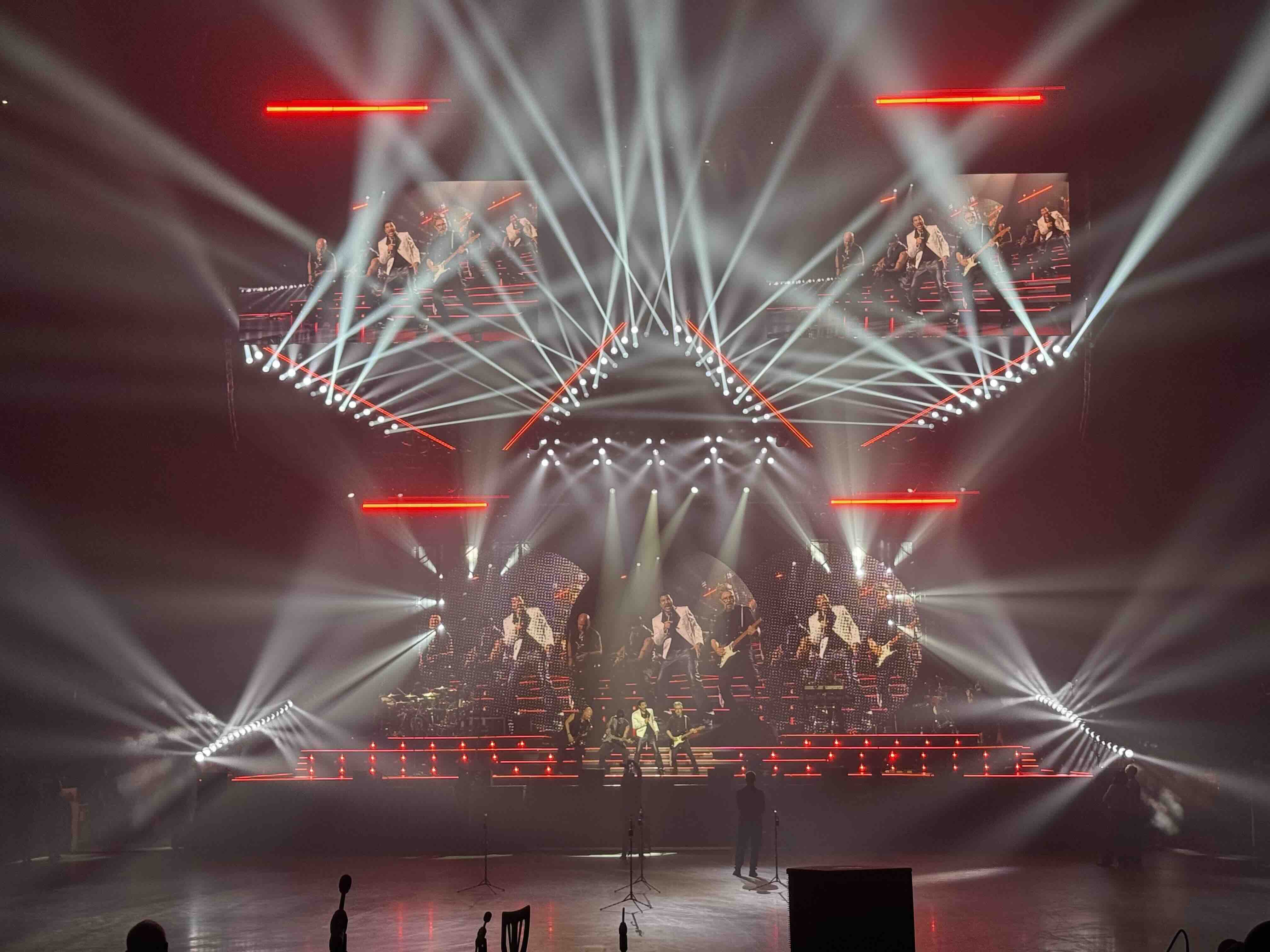 Lionel Richie's "Sing A Song All Night Long" Tour